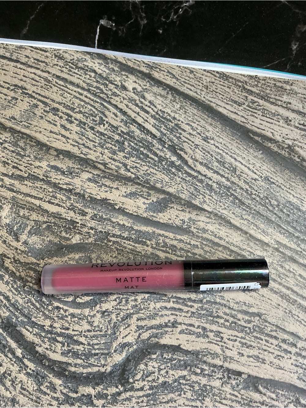 Makeup Revolution Matte Liquid Lipstick in Sahde Dollhouse